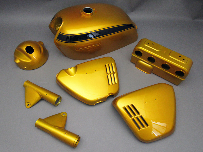 CB750 K0 PAINTED BODY SET (CANDY GOLD)