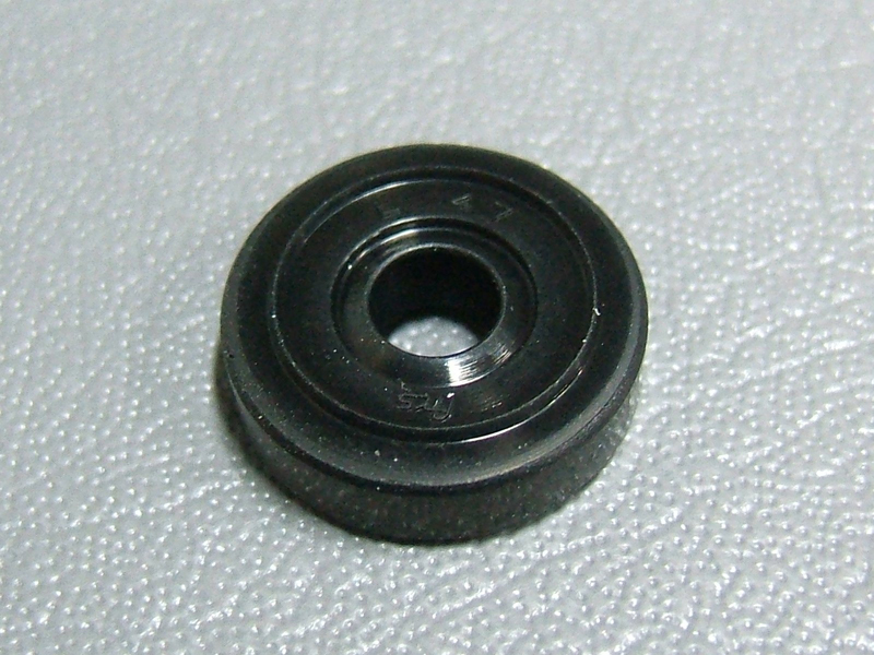 CB750K OIL SEAL, 4.8x14.5x4 / 8714.10 - Click Image to Close