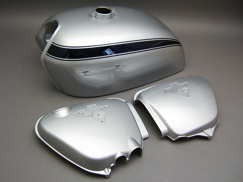 CB750 K2 TANK & SIDE COVERS SET (CUSTOM SILVER) / 8714.10 - Click Image to Close