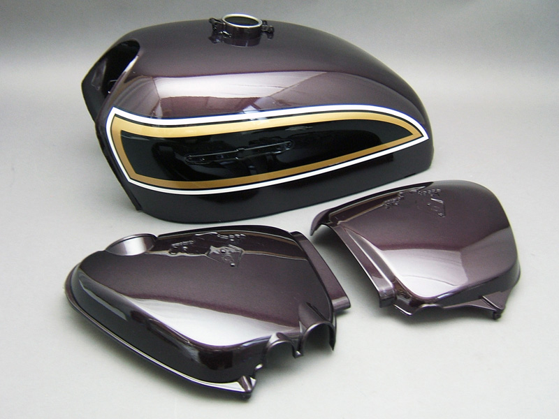 CB750 K4 TANK & SIDE COVERS SET (BOSS MAROON METALLIC) / 8714.10 - Click Image to Close