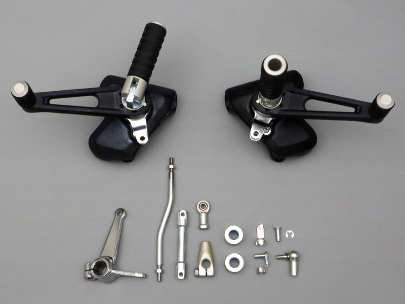 CB750K REAR FOLDING FOOTPEGS WITH RUBBER COVERED PEDALS / 8714.10 - Click Image to Close
