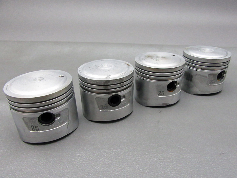 CB750FOURⅡ PISTON & PISTON PIN SET (0.25 OVERSIZE) / 8714.10 - Click Image to Close