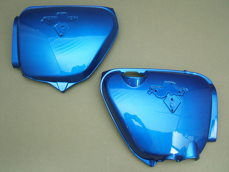 CB750 K6 COVER SET, SIDE (FLAKE SAPPHIRE BLUE) / 8714.10 - Click Image to Close