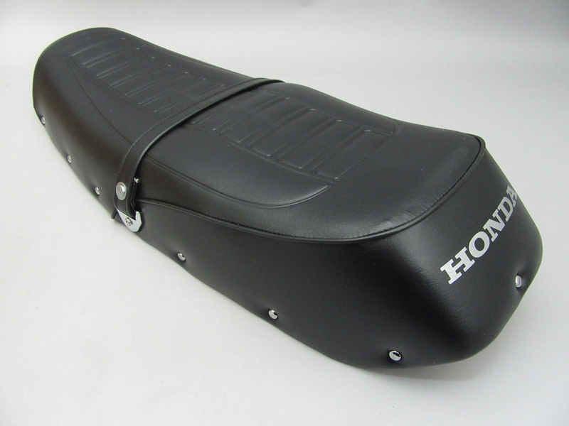 CB400F SEAT ASSY(LOW TYPE) / 8714.10 - Click Image to Close