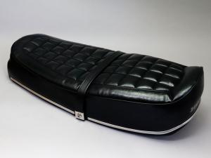 CB750K0 SEAT ASSY STANDARD(DEFECT) CB750K0 SEAT ASSY STANDARD(DEFECT)