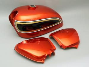 CB750 K3-K6 TANK & SIDE COVERS SET (FLAKE SUNRISE ORANGE) (LEFT SIDE COCK) CB750 K3-K6 TANK & SIDE COVERS SET (FLAKE SUNRISE ORANGE) (LEFT SIDE COCK)