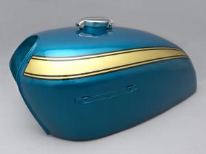 CB750 K0,K1 TANK COMP., FUEL (CANDY BLUE GREEN)AZ (NOS) CB750 K0,K1 TANK COMP., FUEL (CANDY BLUE GREEN)AZ (NOS)